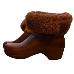 Dansko Brown Leather Shearling Trim Clog Boots Womens 42 Pull On Block Heel
